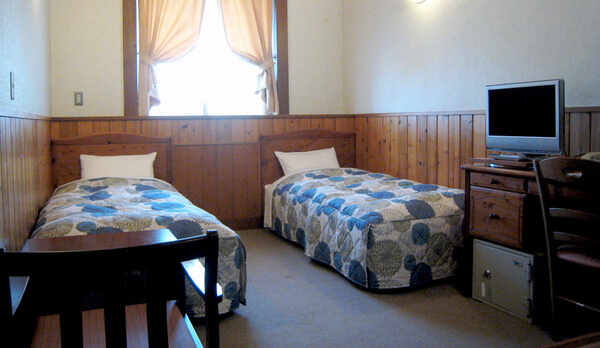 ・【洋室C一例】ツインルーム。バストイレ付き