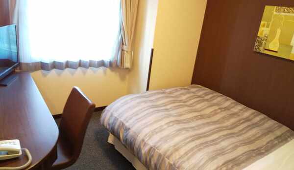 スタンダードセミダブルルーム