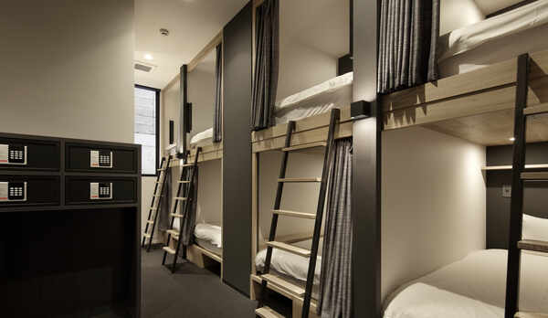 10人男女混合相部屋