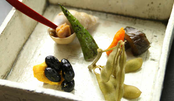 地元んお野菜を四季折々ふんだんに盛り込んだ旬彩創作会席