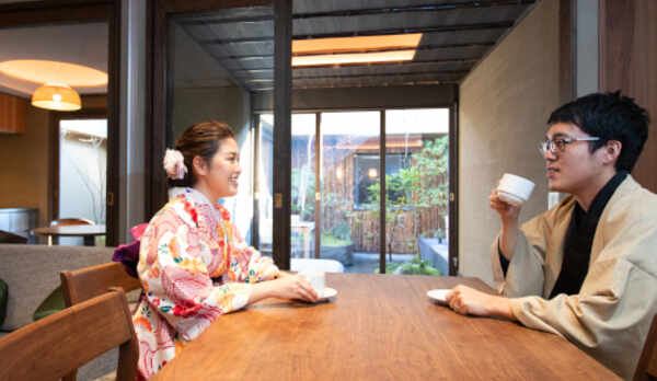 【GOZANデラックススイートルーム】カップルのサプライズの記念日としての利用でも隠れた人気♪