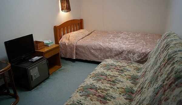 洋室セミダブル