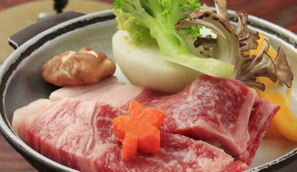 大人気『上州牛の陶板焼き』