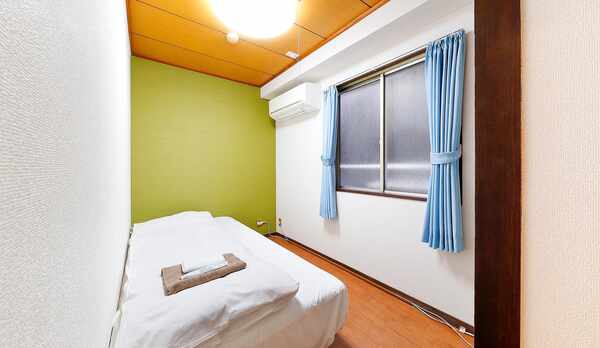 ・シングルルーム洋室