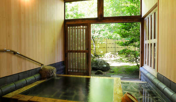 【寛ぎの明治の間】お風呂