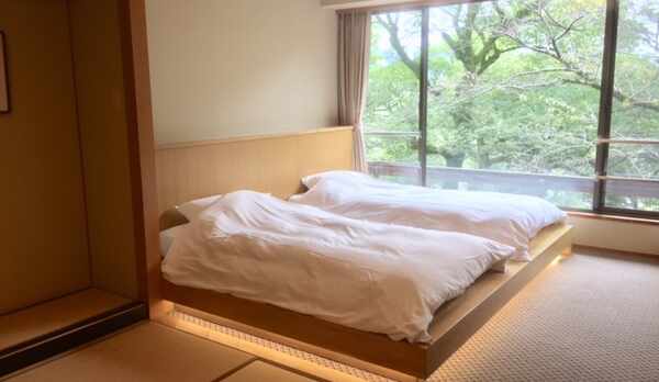 金華山、岐阜城一望の和洋室　10畳+ツイン（ローベッド）