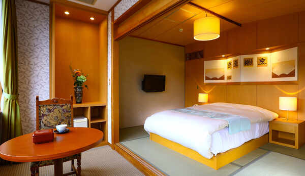 【禁煙】和室セミダブルルーム&hellip;畳敷き6畳にセミダブルベッドが入った禁煙室です。バス・トイレ付