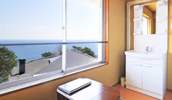 【客室一例】全客室に洗面台を設置いたしました。