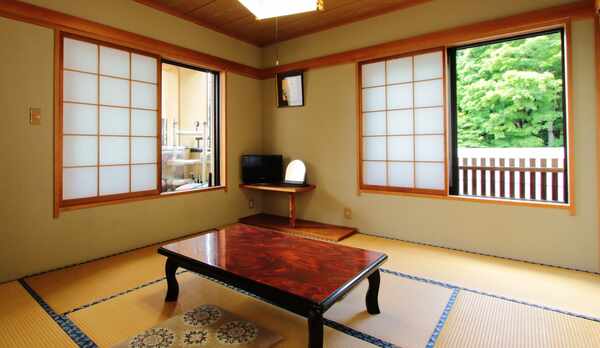 7.5〜8畳タイプの客室一例