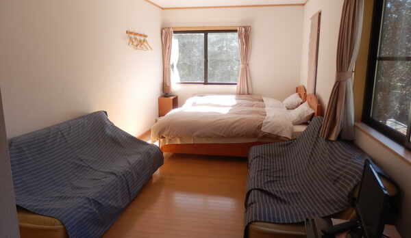 洋室１２畳（かすみそう）