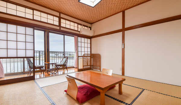 *お部屋/昔ながらのシンプルな和室です。