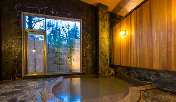 『風月の湯』２１時に男女入れ替えとなります。2