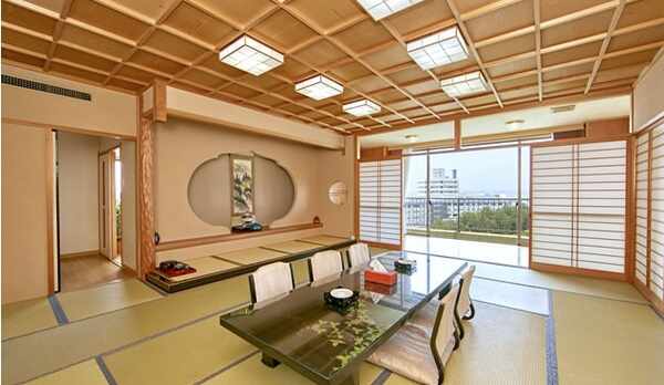 貴賓室（※お部屋によって内装が多少異なります）