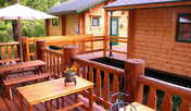 コテージ気分を味わえるログキャビン２棟