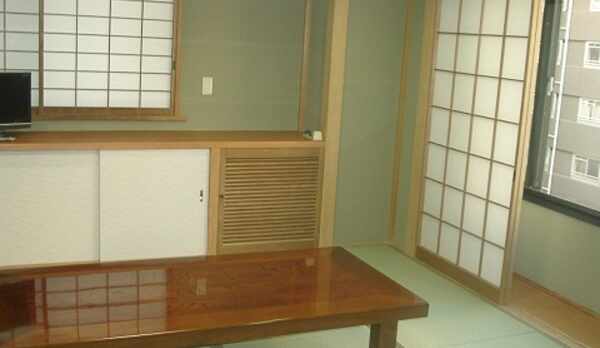 こちらも人気の和室です。1名様から5名様までご自由にご利用できます。