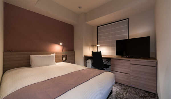 スタンダードダブル【女性専用】(13㎡・ベッド幅140cm)