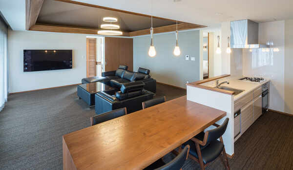 【ティーダ】長期滞在に便利なフルキッチン