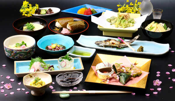 【春の里山会席】4月の観桜期限定の、春の彩り会席♪