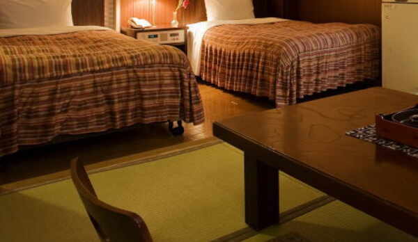 サキカ和洋室左.