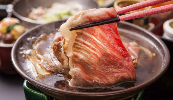 たくさんの方に喜ばれている【山形牛すきやき】と調理長お勧めの和風創作会席膳