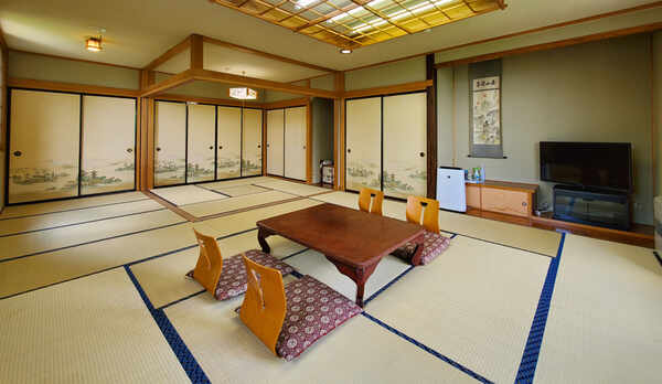 特別室　和室12畳【バス・トイレ付】