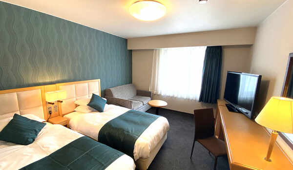 ツインルームＡ　２０㎡　《シモンズ製ベッド》