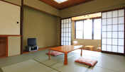 ◆和室12畳◆広々とした空間で寛げる雰囲気の館内と和室12畳の客室です♪