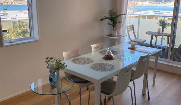 ２Fリビングテーブル