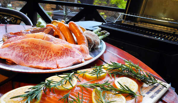 お部屋のテラスでBBQを楽しめます