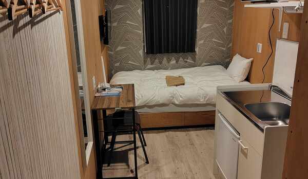 シングルルーム内観