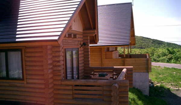 C棟 ログハウス