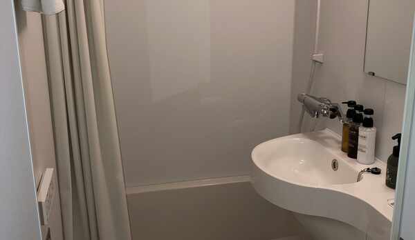 ユニットタイプのバストイレ