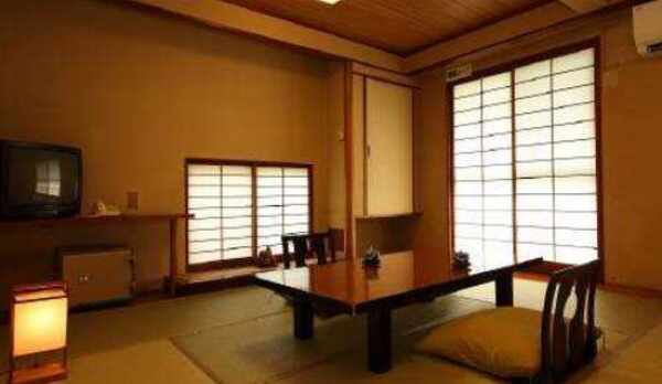 懐かしの間客室「葛城」