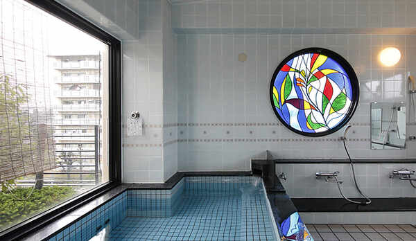 【4階＿大浴場】ご宿泊の方はどなたでも利用可能です。ご利用時間はお尋ねください