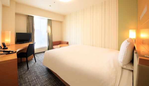 ■プレシャスルーム(12・13階)■客室面積：18.1㎡　ベッドサイズ：154&times;205cm