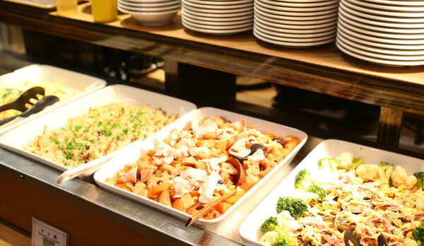 ■ランチビュッフェ