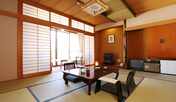 和室10畳のお部屋になります