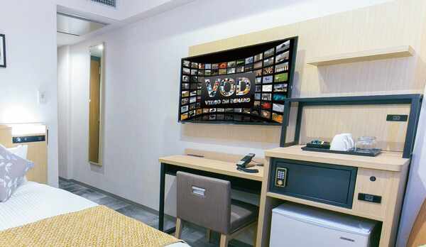 無料ルームシアターで各種映画をお部屋でお楽しみください