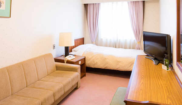 ■ソファ付きシングルルーム（14平米）