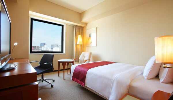 客室：20平米 / ベッド：140㎝&times;1台