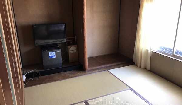 2階　6人部屋10畳