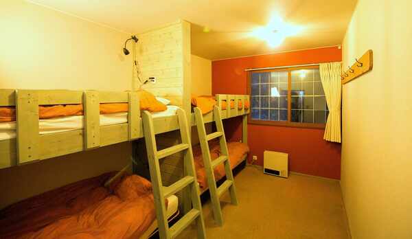 ・自慢の手作り２段ベッドのお部屋　《〜4名様まで》　【禁煙】　TV　Wi−Fi