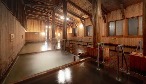 【大浴場】11種類の浴槽を楽しむことができます。