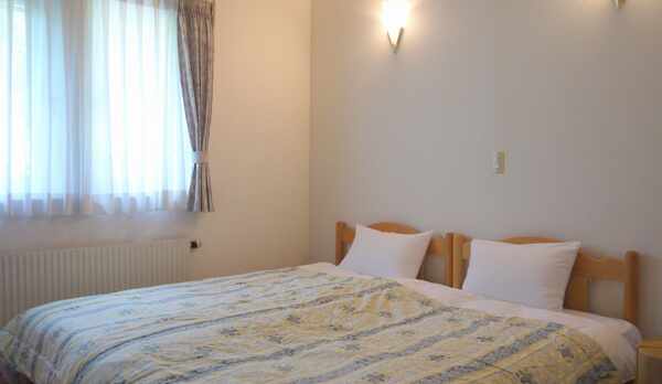 お子様添い寝可能！【ハリウッドツイン】《ファミリータイプ》ダブルベッドより広い♪添寝OK・ロフト付