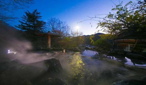■露天風呂 ■〜瑠璃の湯 ／ 密多の湯〜