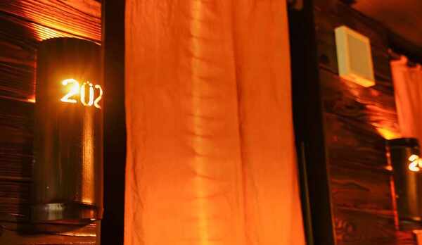 ・女性専用ドミトリー 木の風合いを活かした女性専用のお部屋です