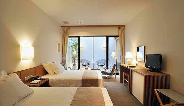 別館半露天風呂付客室ツインルーム