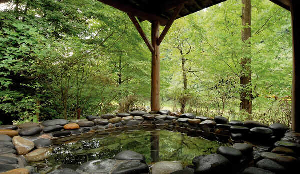 【山の湯　石湯露天】日本屈指、濃厚な&ldquo;強食塩冷鉱泉&rdquo;に癒される （貸切タイム：16時頃〜22時頃）