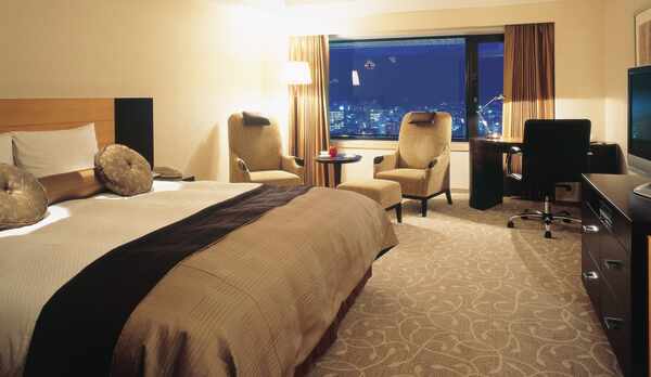 スーペリアフロアデラックスダブル30〜33階（37平米）