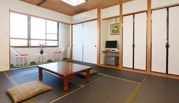 【和室10畳+広緑】最上階から美しい景色を満喫できる和室10畳広い緑付きのお部屋♪